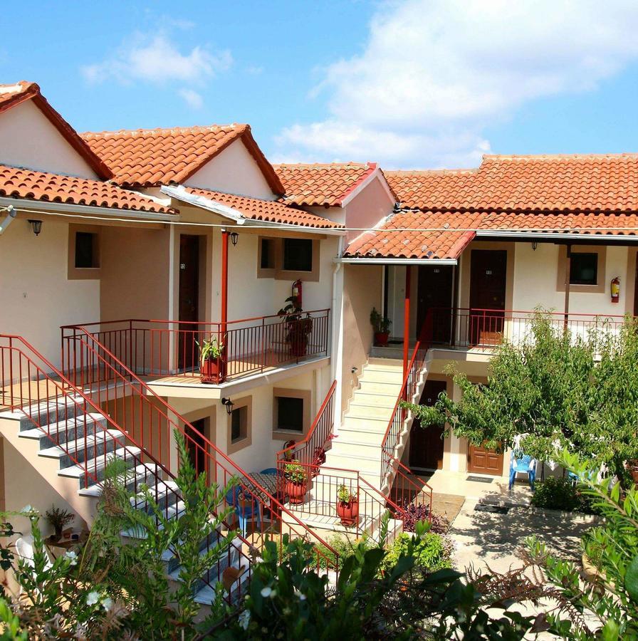 Romeo & Juliet Aparthotel Perivolion Exterior photo